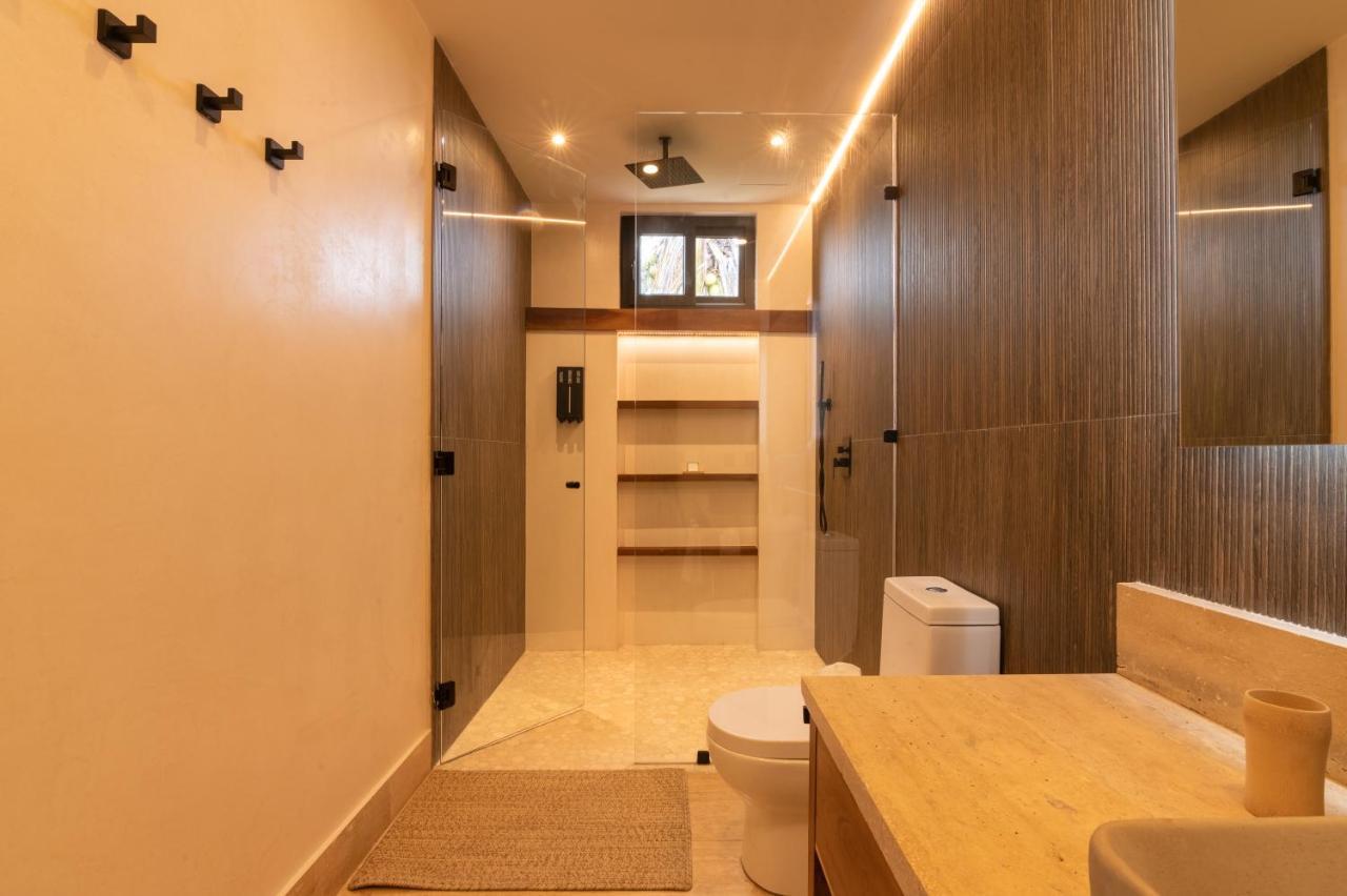 Tulumar Beachfront Luxury Villa- Full Service Pousada *