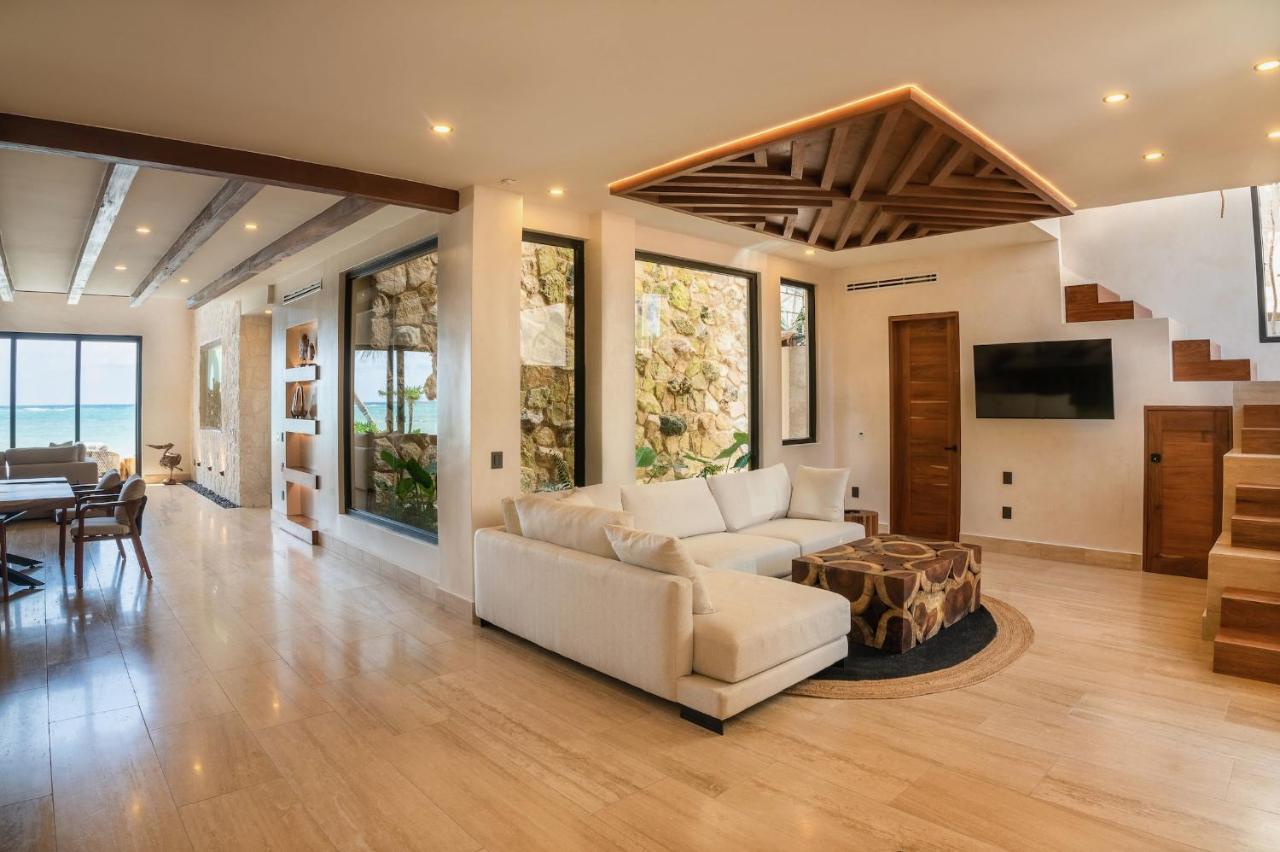 Tulumar Beachfront Luxury Villa- Full Service Pousada Tulum