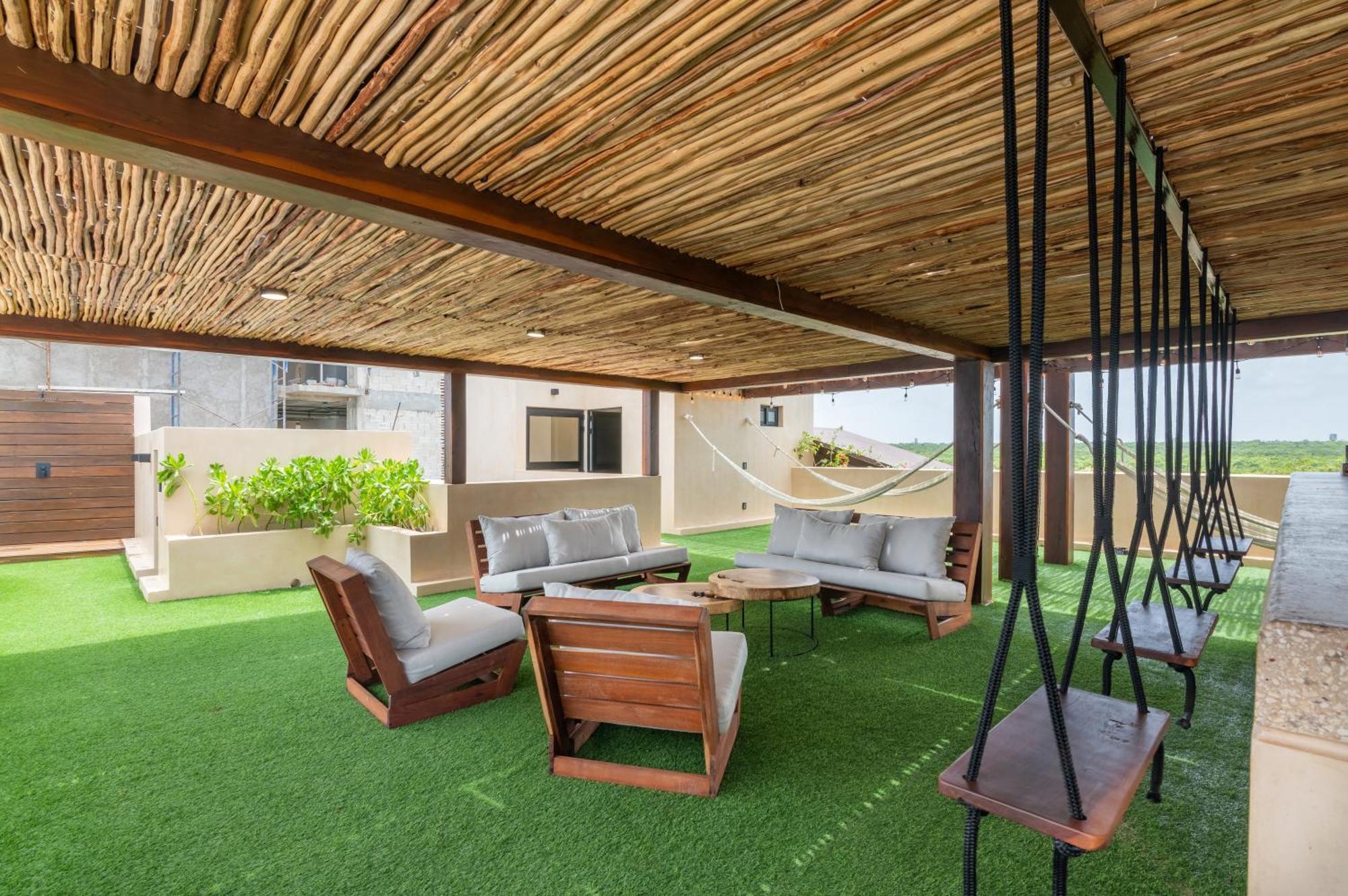 Tulumar Beachfront Luxury Villa- Full Service Pousada